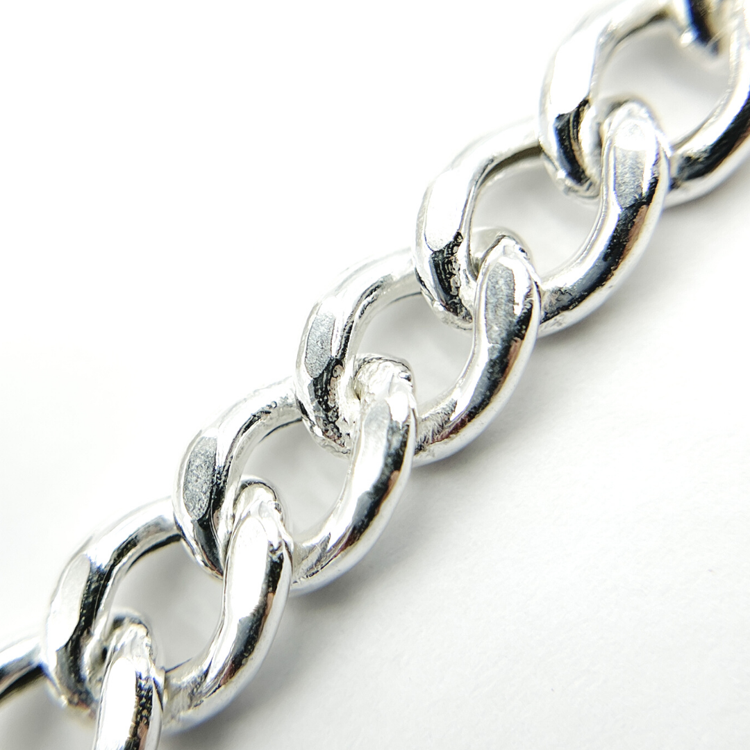 V46SS. Sterling Silver Curb Link Chain