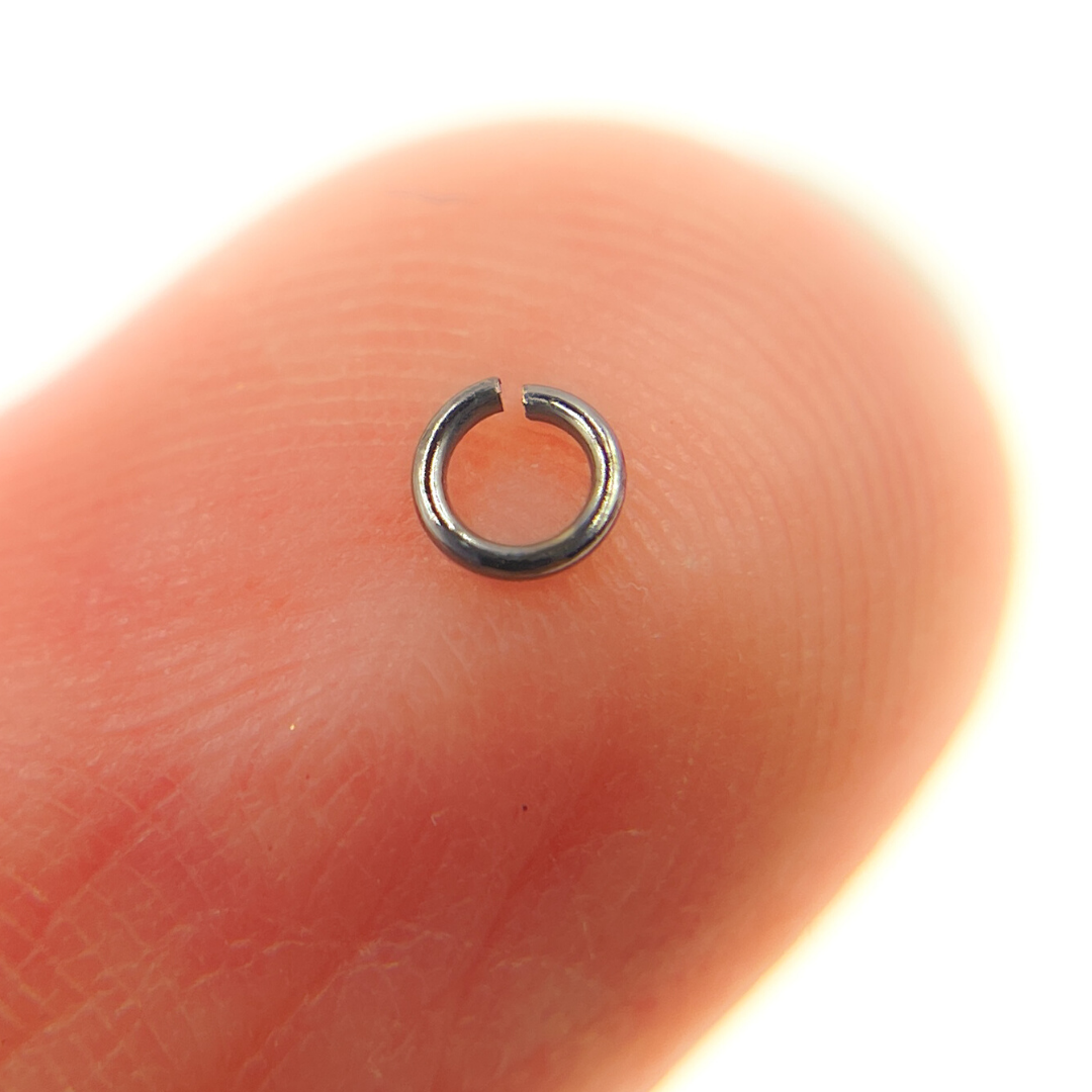 MFT060DE3.3BR. Black Rhodium 925 Sterling Silver Open Jump Ring Size: 3mm. Gauge: 22