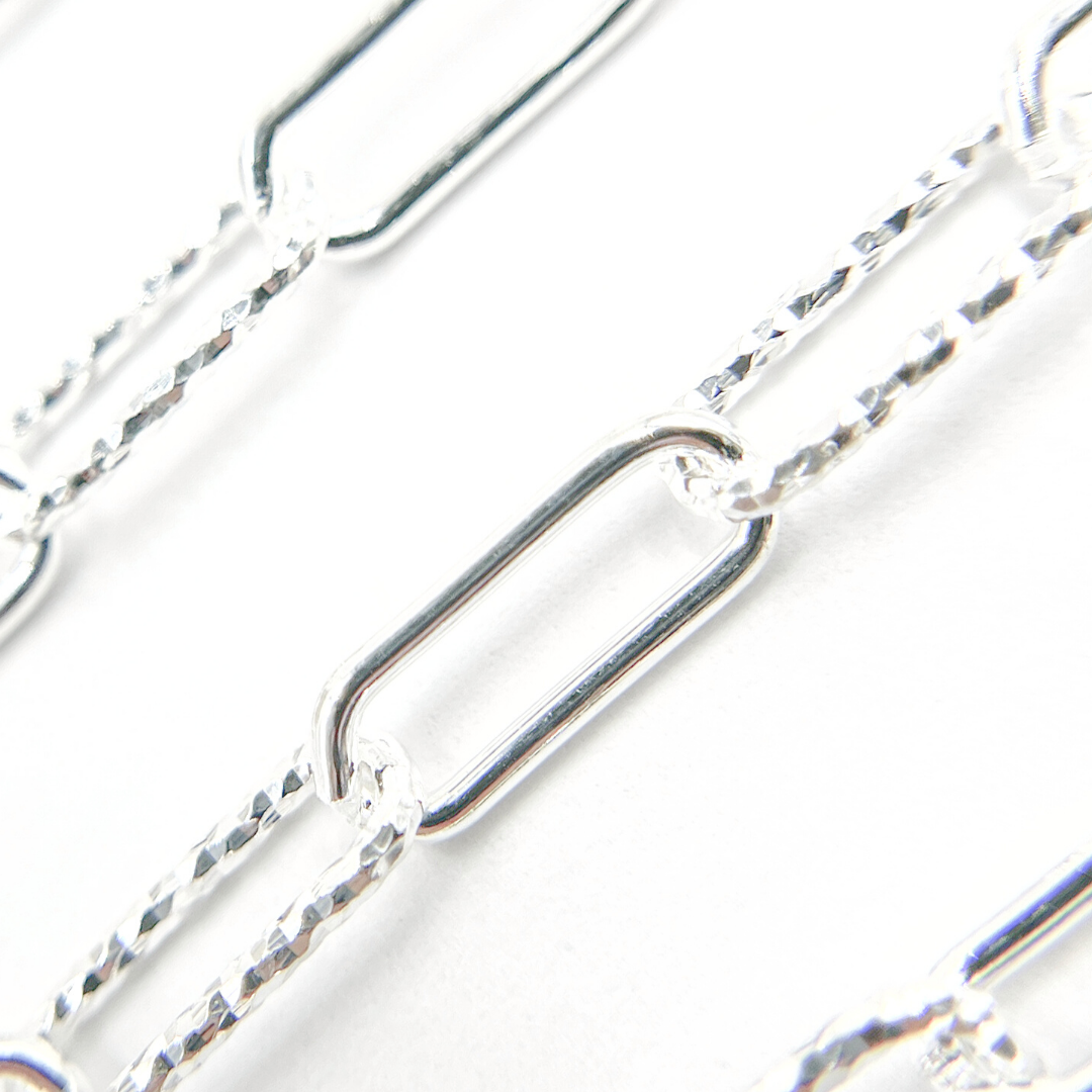 V32SS. 925 Sterling Silver Smooth & Diamond Cut Paperclip Chain.