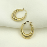 Load image into Gallery viewer, 14K Solid Gold Chunky Croissant Hoop
