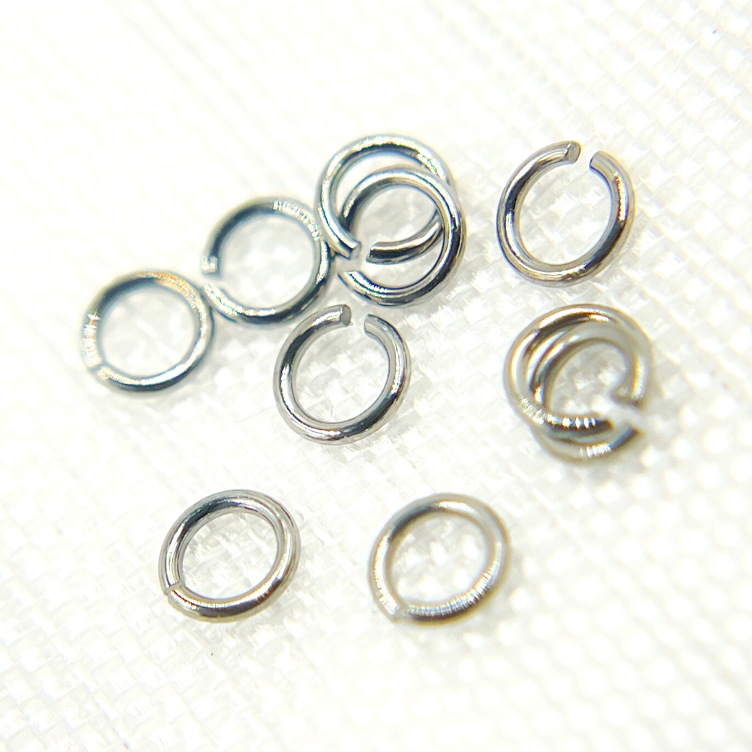 MFT050DE3BR. Black Rhodium 925 Sterling Silver Open Jump Ring. Size: 3mm. Gauge: 24