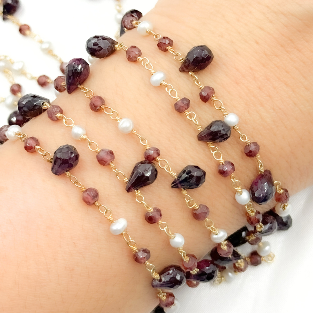 Garnet & Pearl Gold Plated Wire Chain.