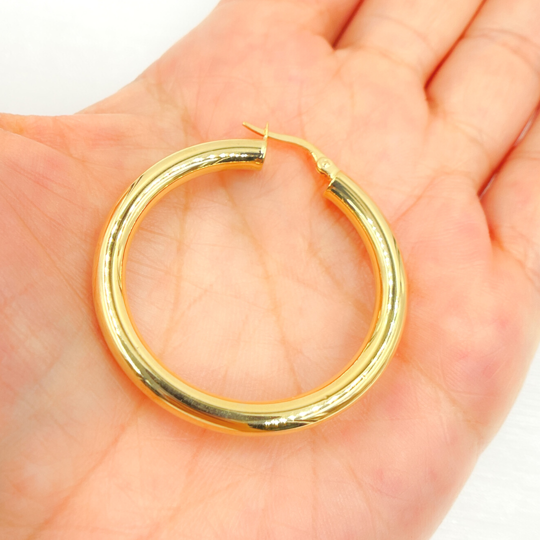 GER163. 14K Solid Gold Hollow Smooth Hoop