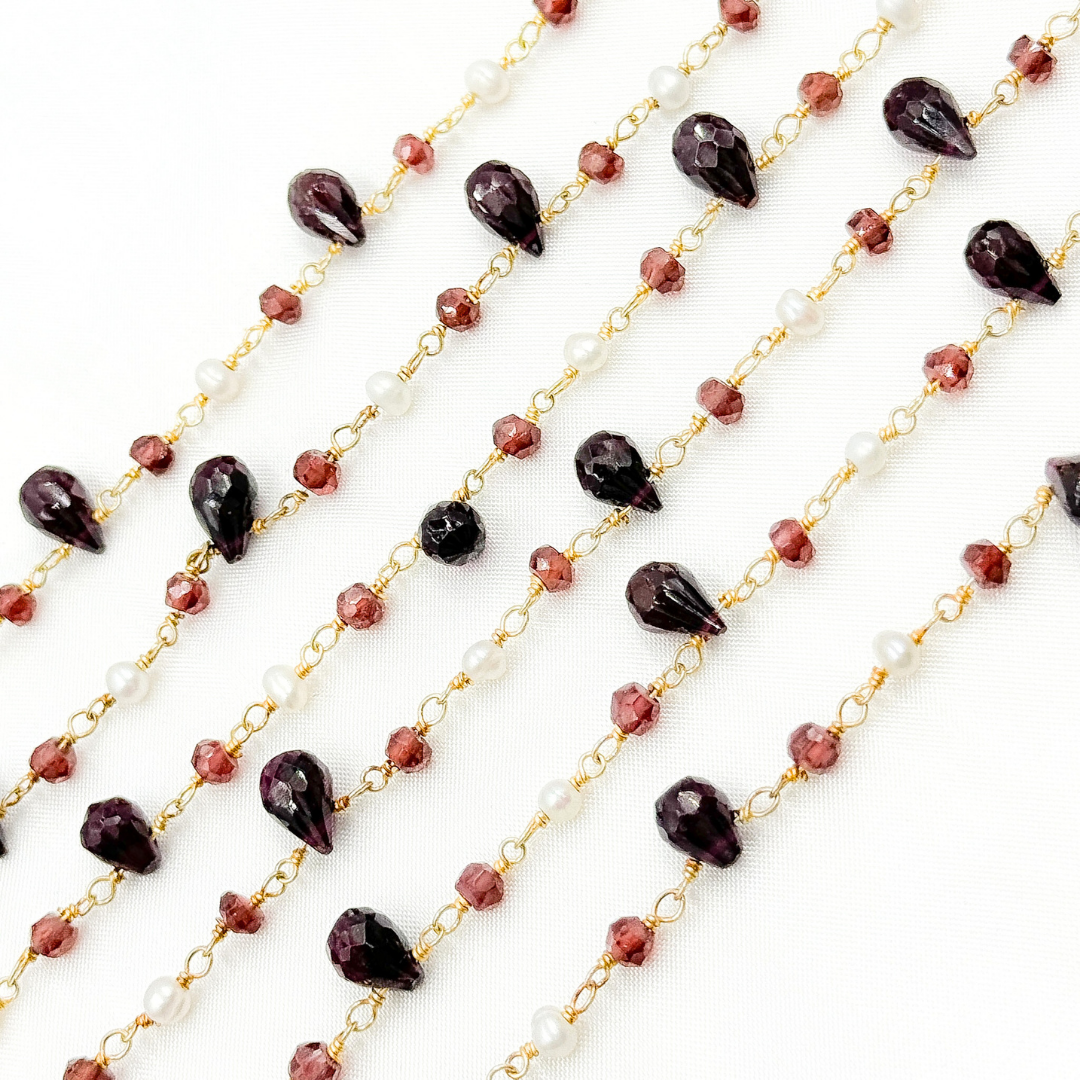 Garnet & Pearl Gold Plated Wire Chain. GAR11