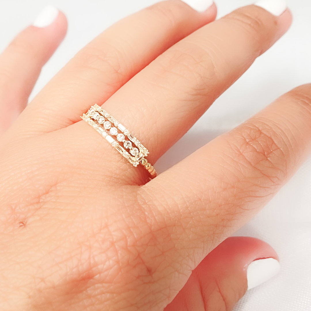 14k Solid Gold Diamond Ring. RFE15994