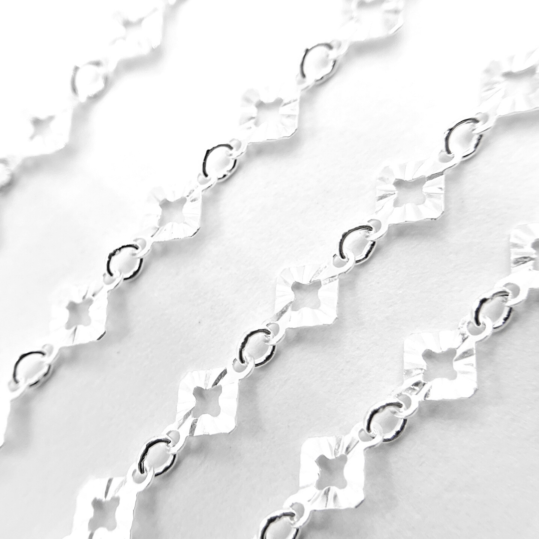 V18DCSS. Sterling Silver Hammered Diamond Shape Link Chain