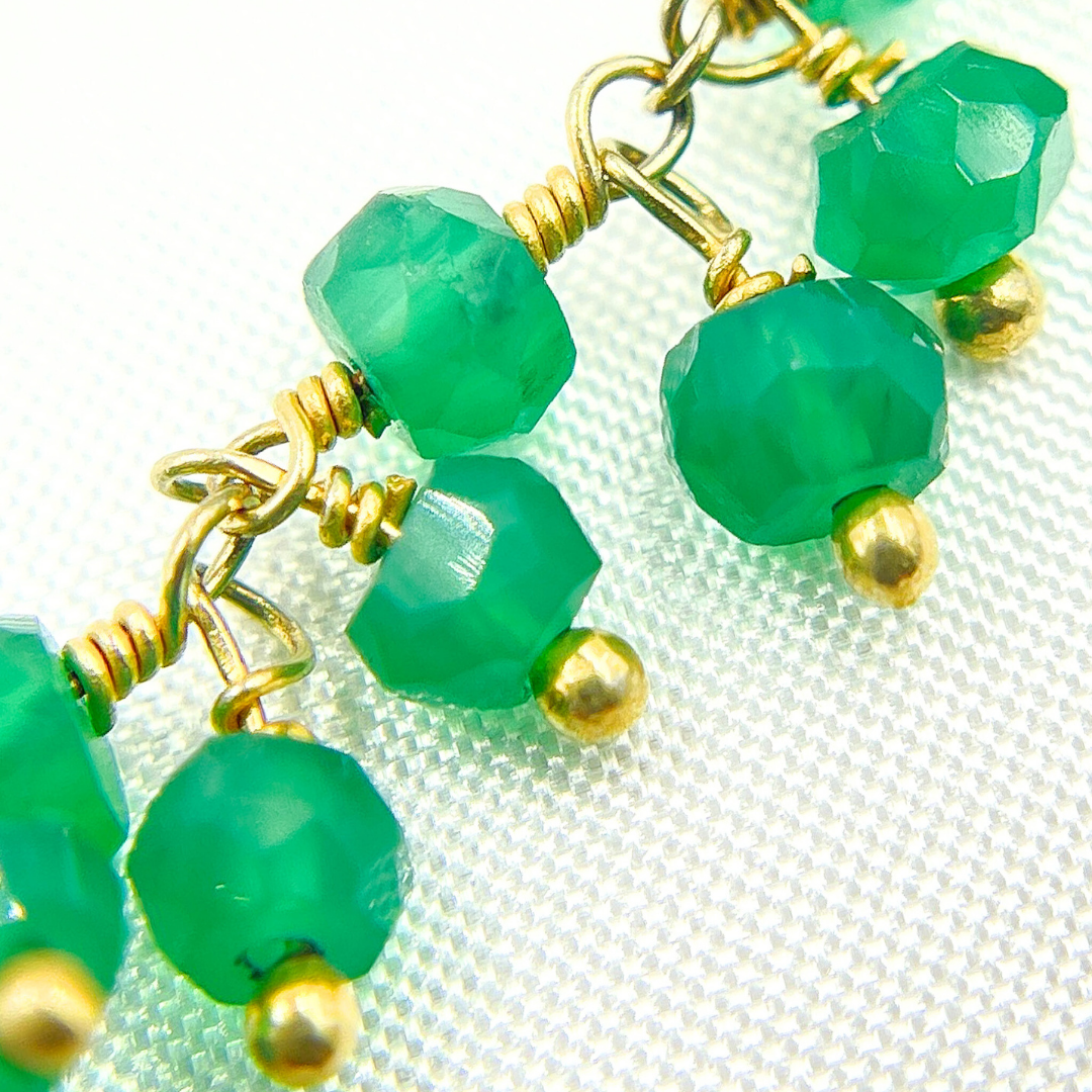 Green Onyx Cluster Dangle Gold Plated Wire Chain. GRE8