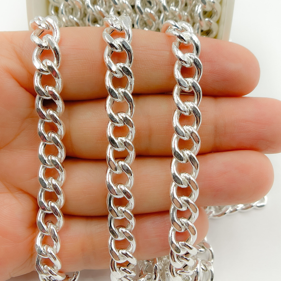 V46SS. Sterling Silver Curb Link Chain