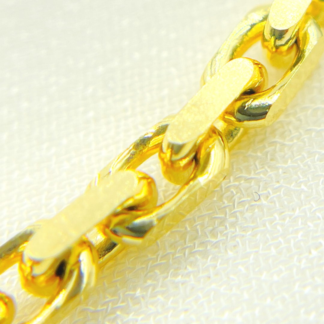 135R04CLH4. 14K Solid Gold Diamond Cut Box Link Chain