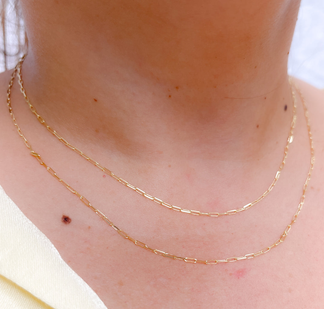 040FVBFVT5. 14K Solid Gold Paperclip Chain